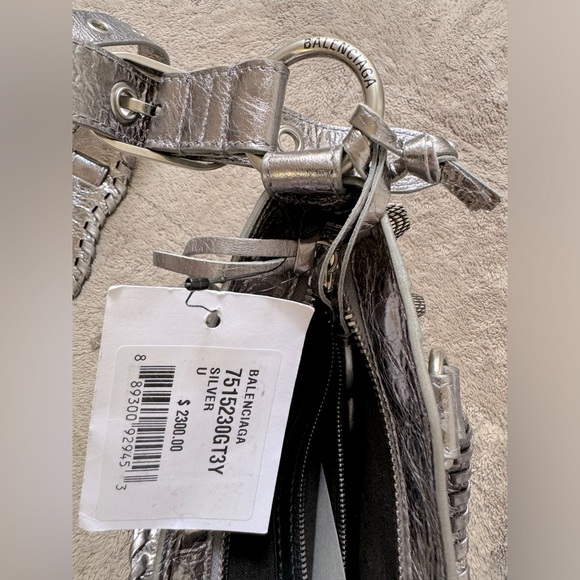 BALENCIAGA Small Cagole Metallic Leather Top Handle Bag - Picture 14 of 14